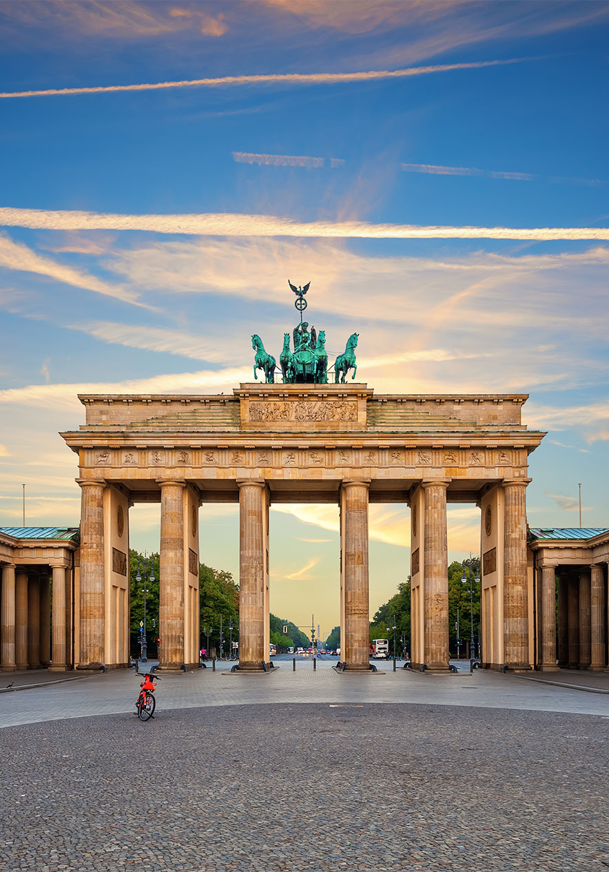 Puerta de Brandeburgo cerca del Pestana Berlin Tiergarten, Hotel de 4 Estrellas en Berlín al atardecer