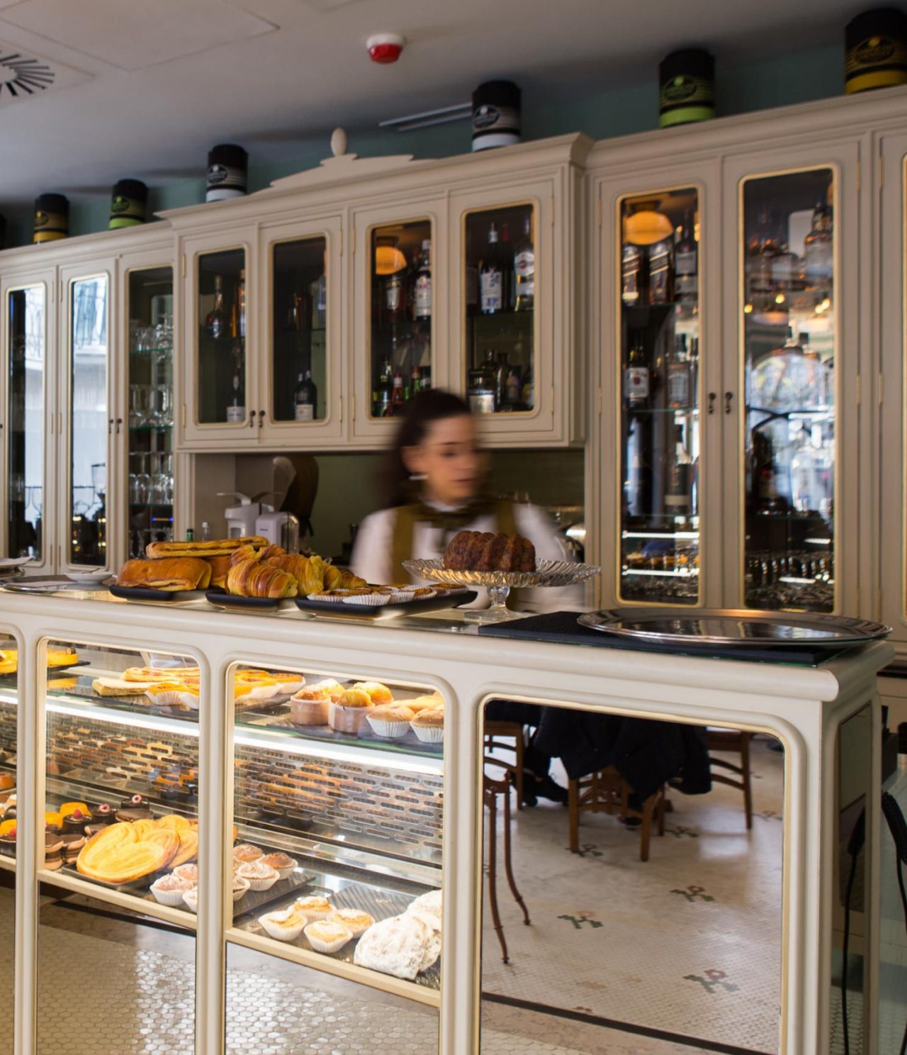 El café histórico A Brasileira, del Hotel 5 Estrellas en el Centro de Oporto, tiene una decoración clásica e histórica
