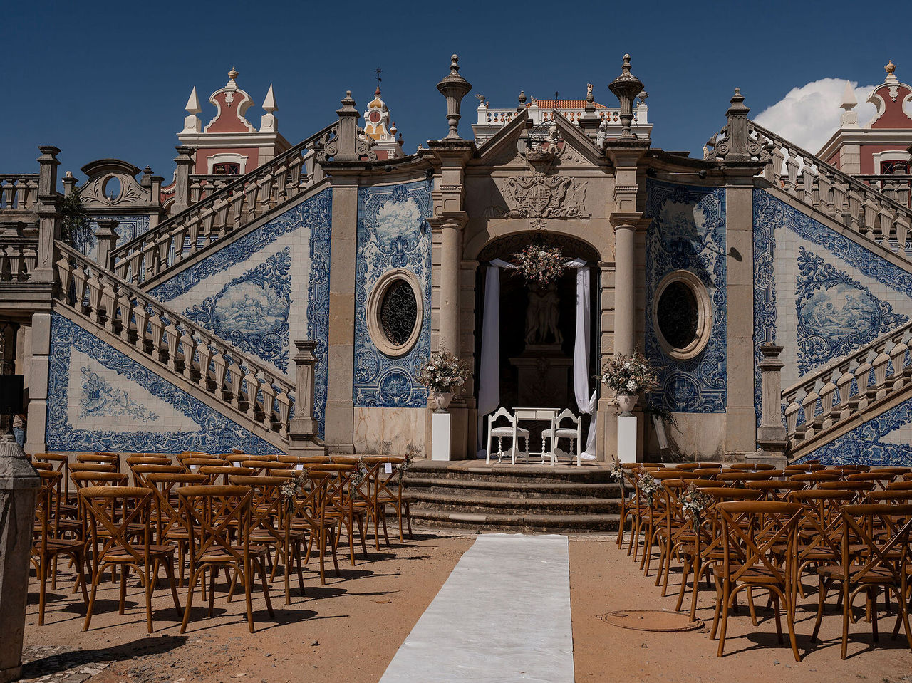 Celebra tu boda en Pestana Hotel Group, con espacios exteriores bien cuidados para disfrutar de tu gran día