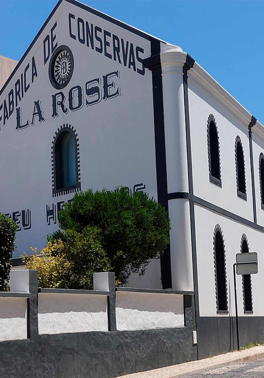 Parte exterior do Museu de Portimão, localizado numa antiga fábrica de conservas