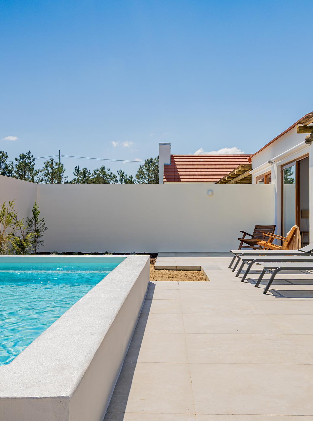 Die Premium Villa im Pestana Comporta Village Residences verfügt über einen Pool, Sonnenliegen und eine Außenpergola