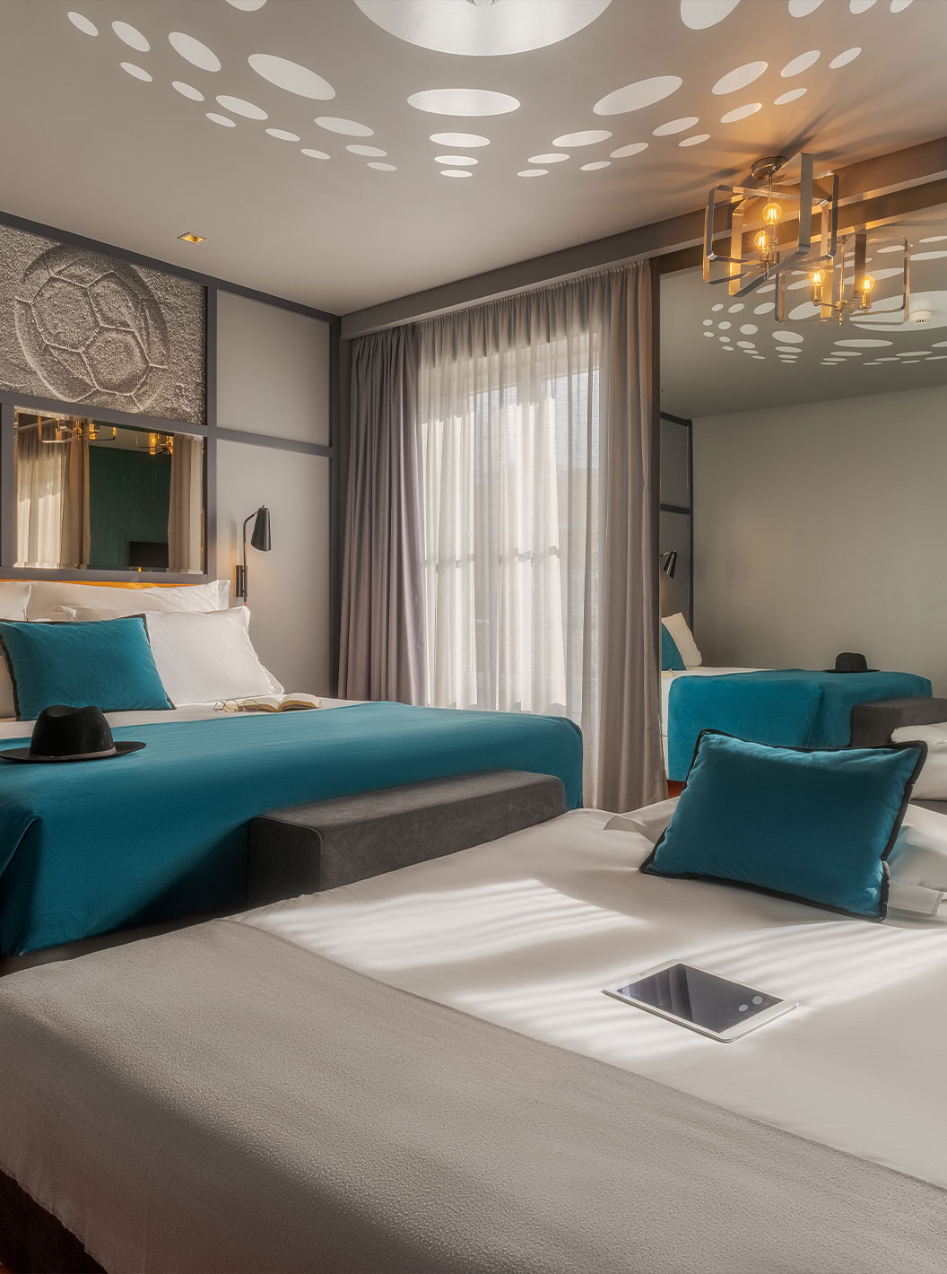 Das CR7 Familias Hat-Trick im Pestana CR7 Lisboa hat zwei Betten: ein Doppelbett und ein Schlafsofa