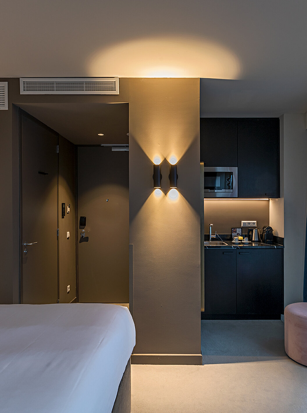 Das Studio Zimmer im Pestana Amsterdam Riverside hat ein Doppelbett