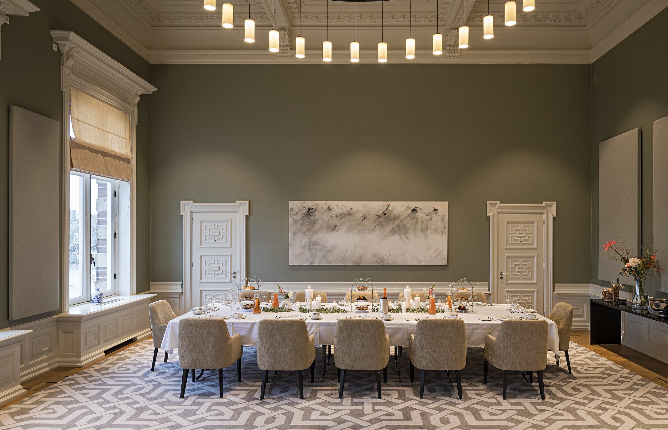 Discover wedding and event spaces at Pestana Hotel Group, and hold your meetings in our dedicated rooms