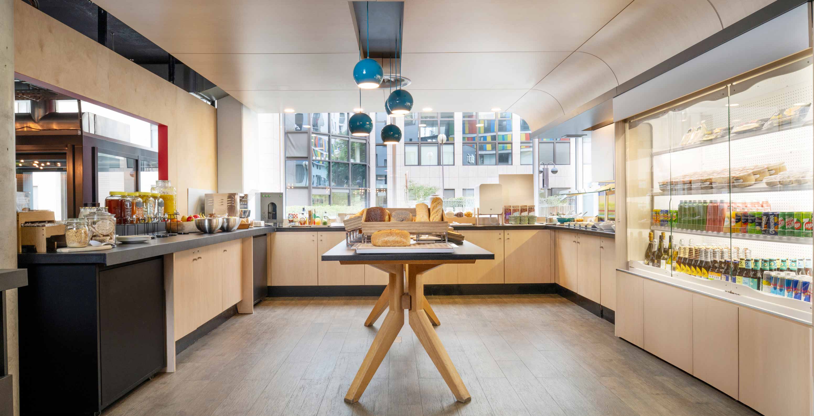 Breakfast area at Pestana Brussels Schuman, hotel in Brussels near the European Parliament