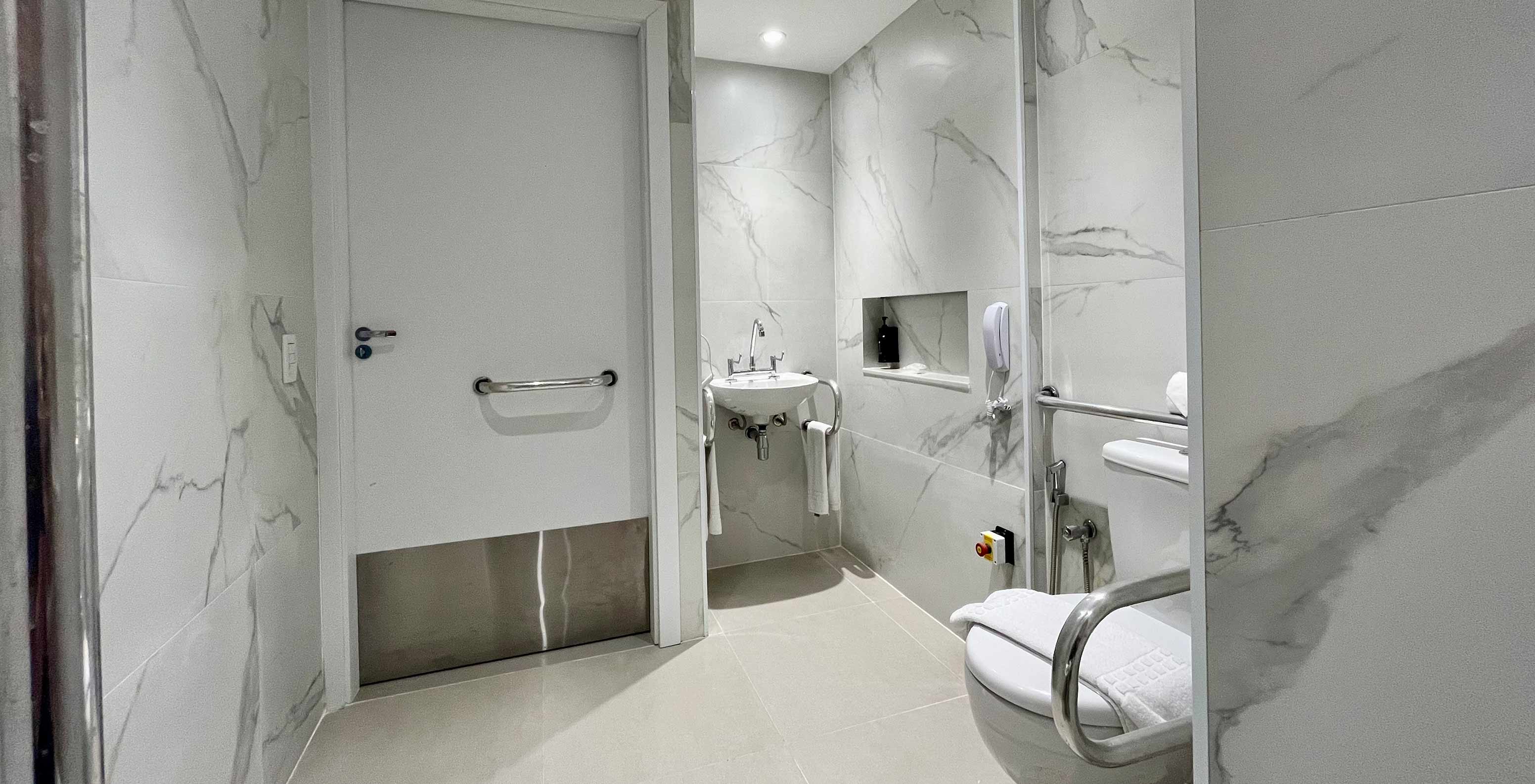 The Semi-Adapted Room at Pestana Rio Atlântica has an accessible bathroom