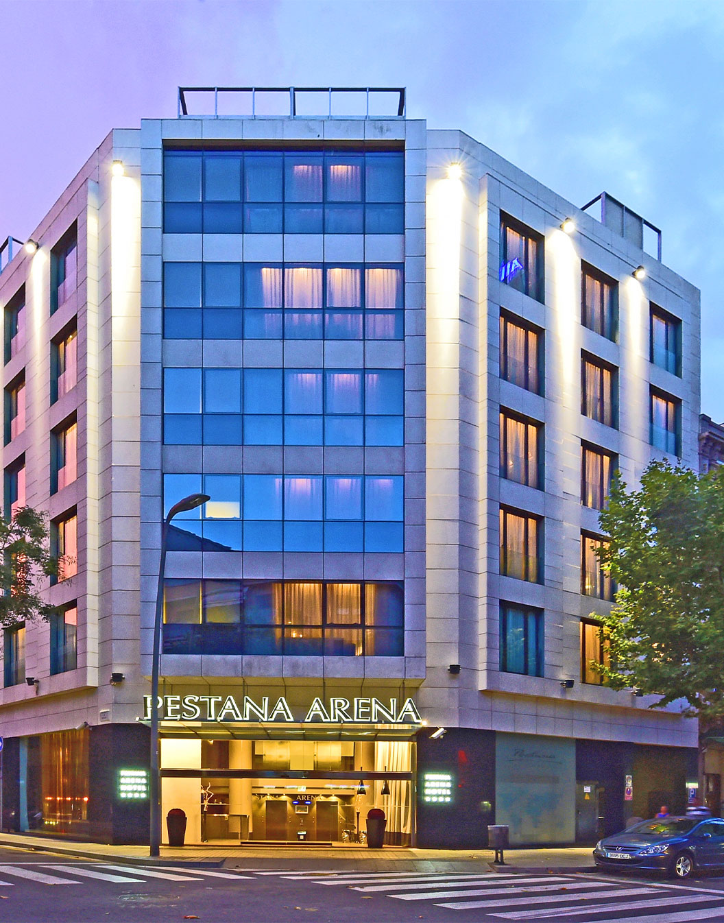 Área exterior de Pestana Arena Barcelona, un hotel boutique en el centro de Barcelona