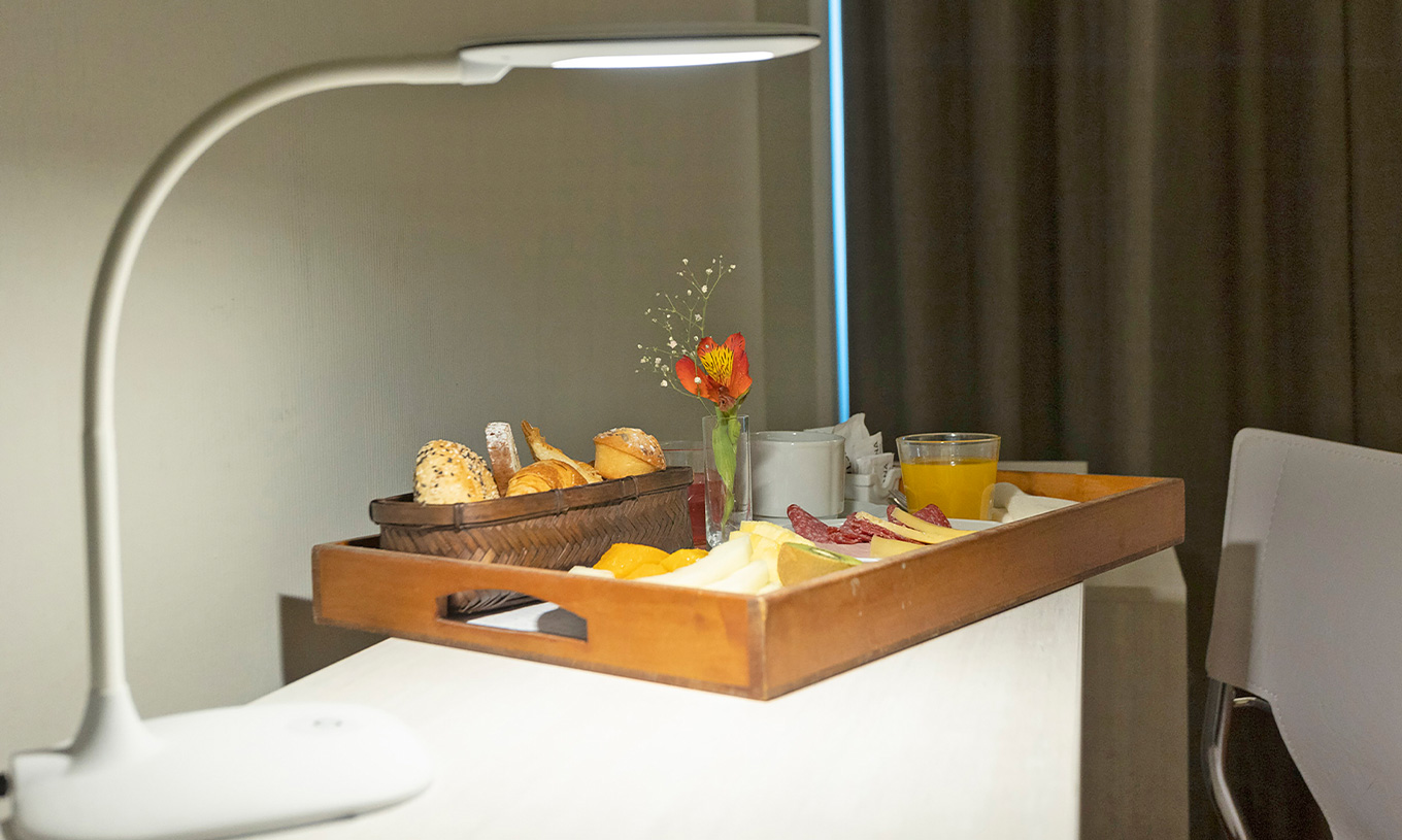La Twin Standard du Pestana Buenos Aires a un Bureau avec Lampe et Possibilité de Petit-Déjeuner