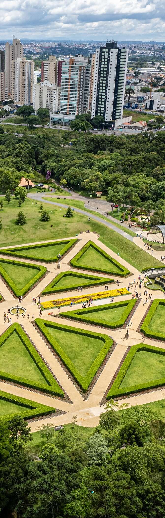 Découvrez l'offre du Pestana Hotel Group à Curitiba, séjournez dans le Bairro Batel, à 15 min du Jardin Botanique