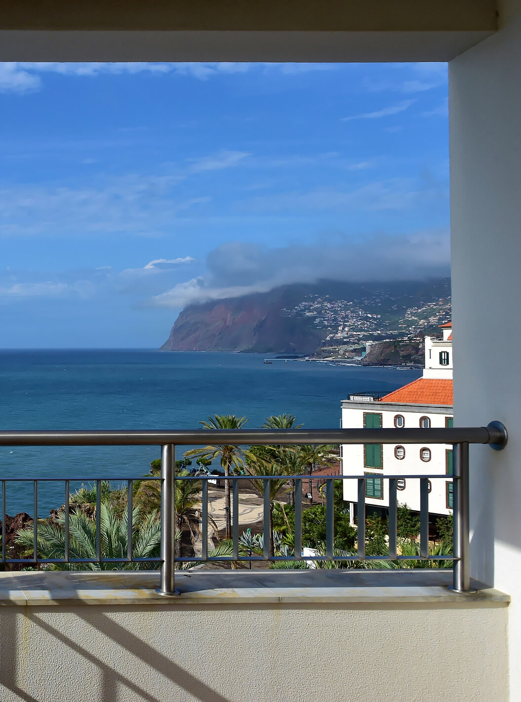 La Suite Master Vue Mer du Pestana Grand a un balcon avec vue sur la mer