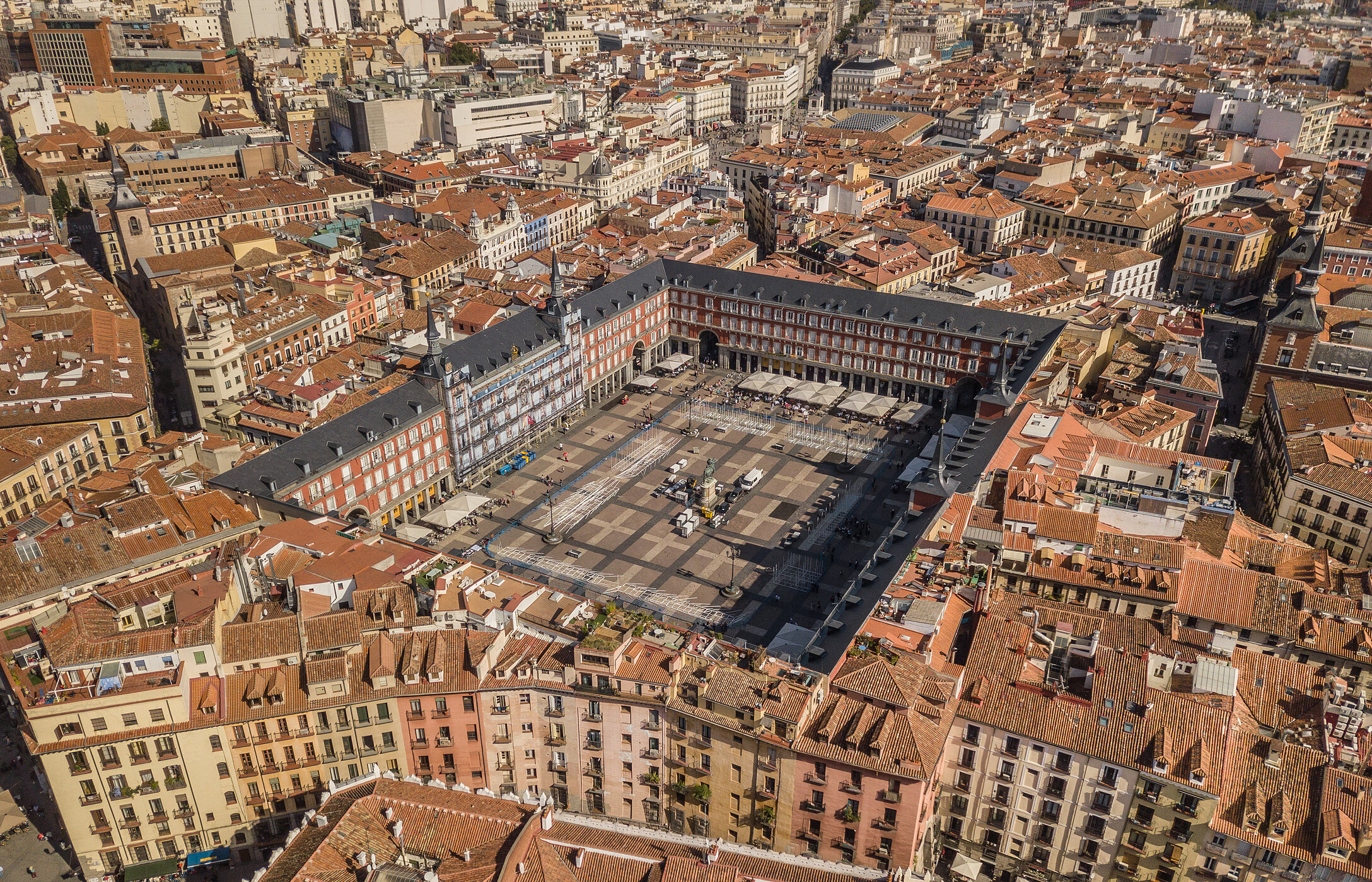 Vue aérienne sur la Plaza Mayor, dans le centre historique de Madrid, où se trouve le Pestana Plaza Mayor