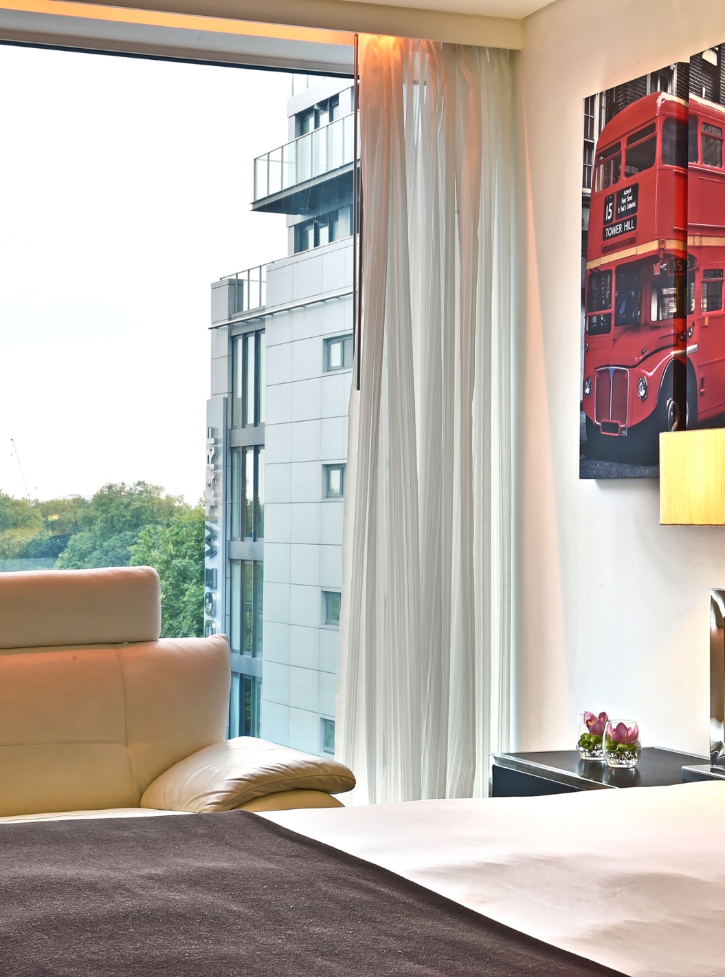 O Premium Twin do Pestana Chelsea Bridge tem cama de casal e vista para o Battersea park