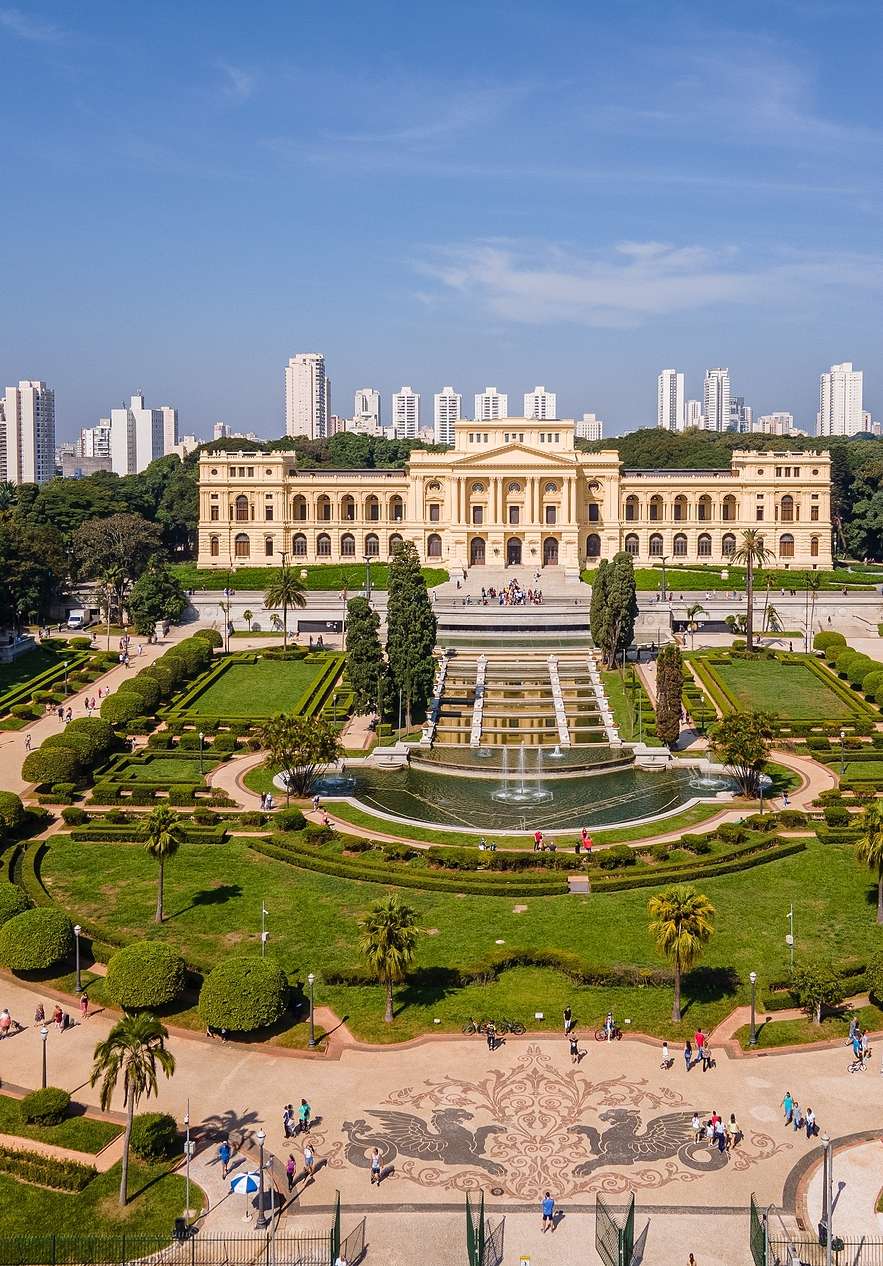 Museu do Ipiranga em São Paulo, imponente edifício neoclássico que se localiza no Parque da Independência