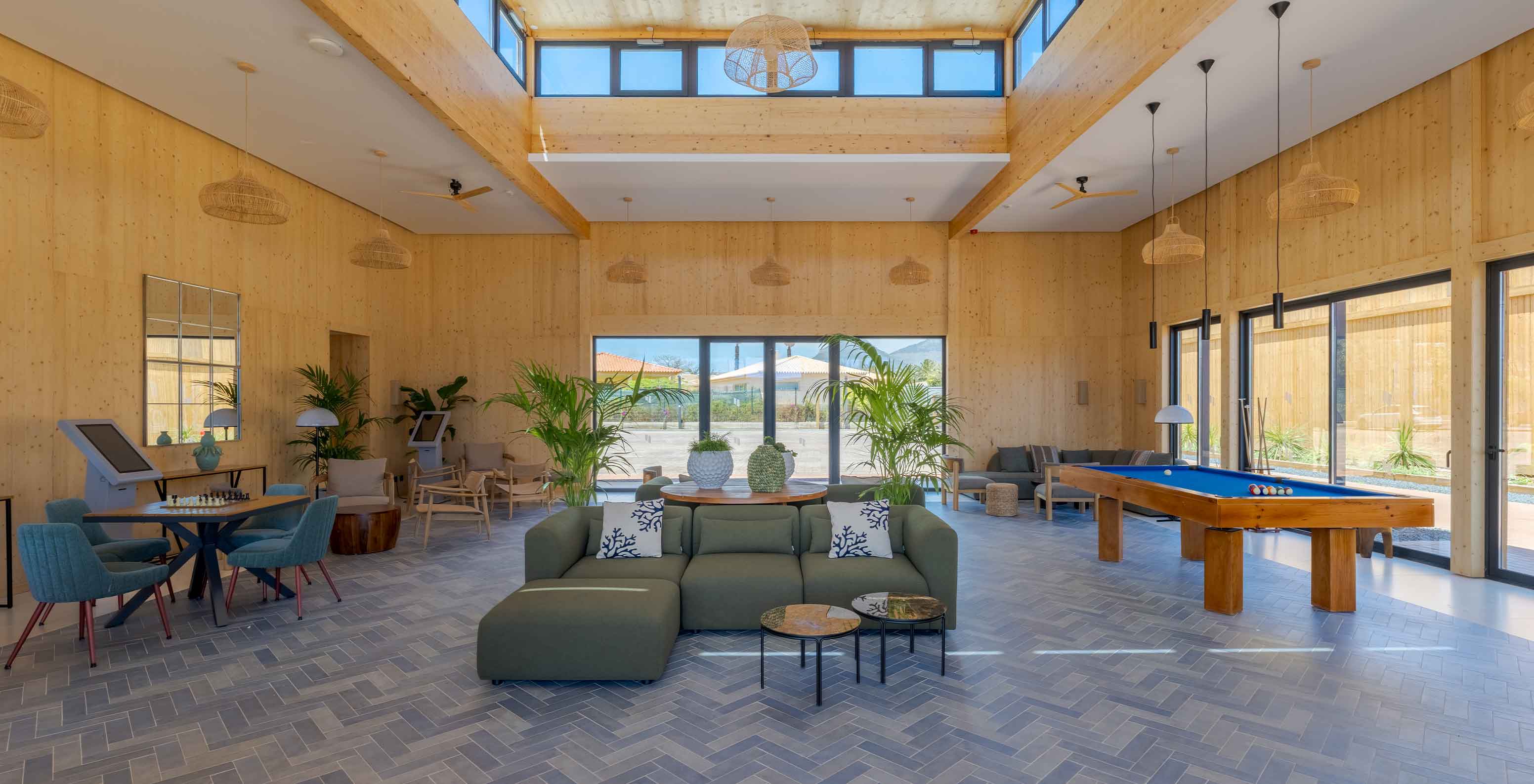 Pestana Dunas Porto Santo ALL INCLUSIVE, Eco-Resort com Tudo Incluído no Porto Santo com lobby amplo e mesa de bilhar
