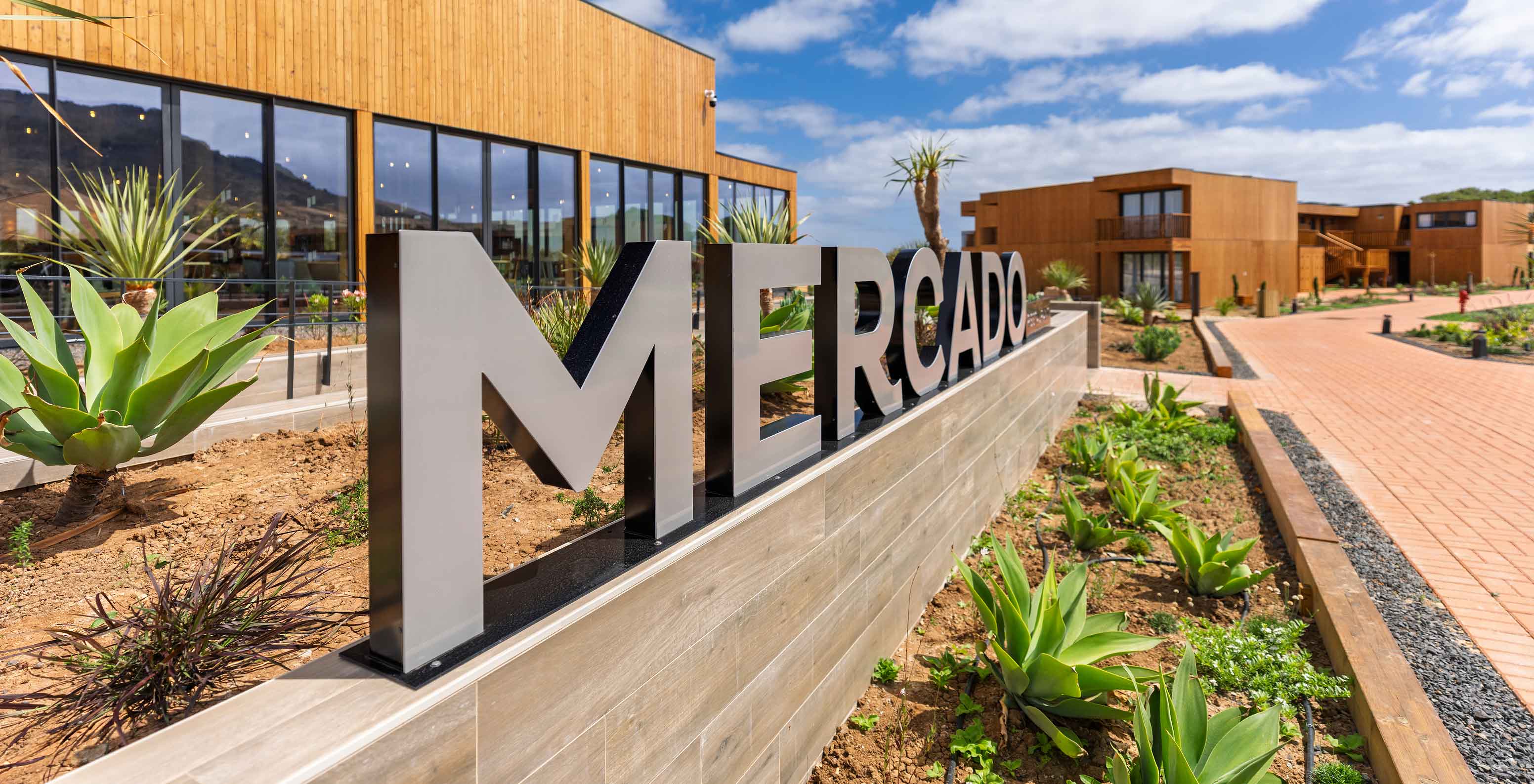Pestana Dunas Porto Santo ALL INCLUSIVE Eco-Resort com Tudo Incluído no Porto Santo com entrada Mercado e jardim