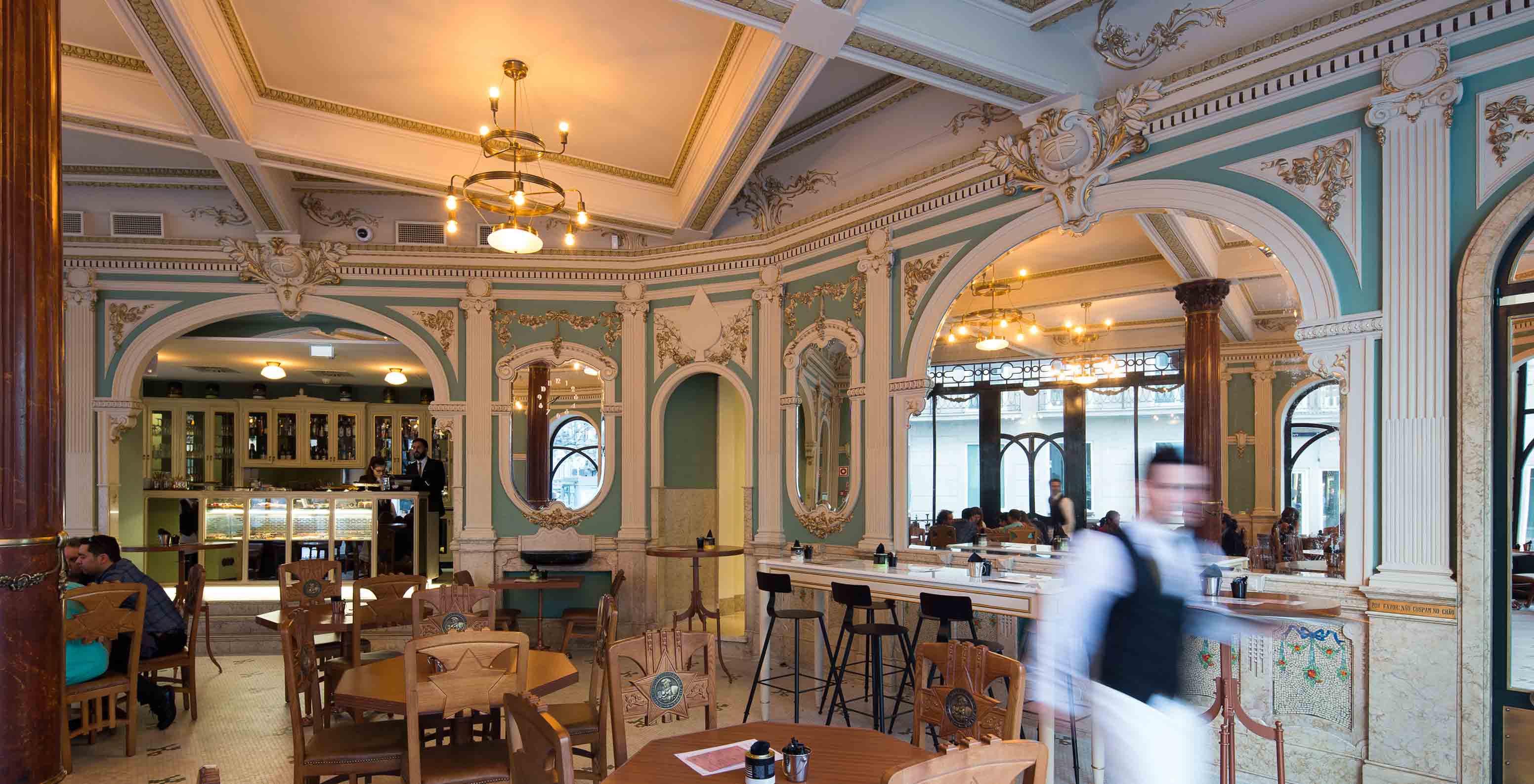Restaurante do Pestana Porto A Brasileira, Hotel 5 Estrelas na Cidade do Porto, com decoração clássica e elegante