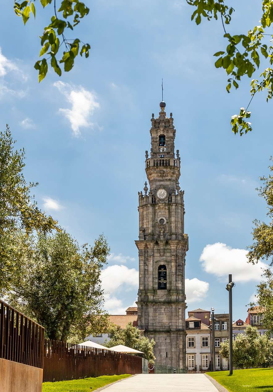 Fique na Pousada Porto e visite a icónica Torre dos Clérigos, com vista para toda a cidade