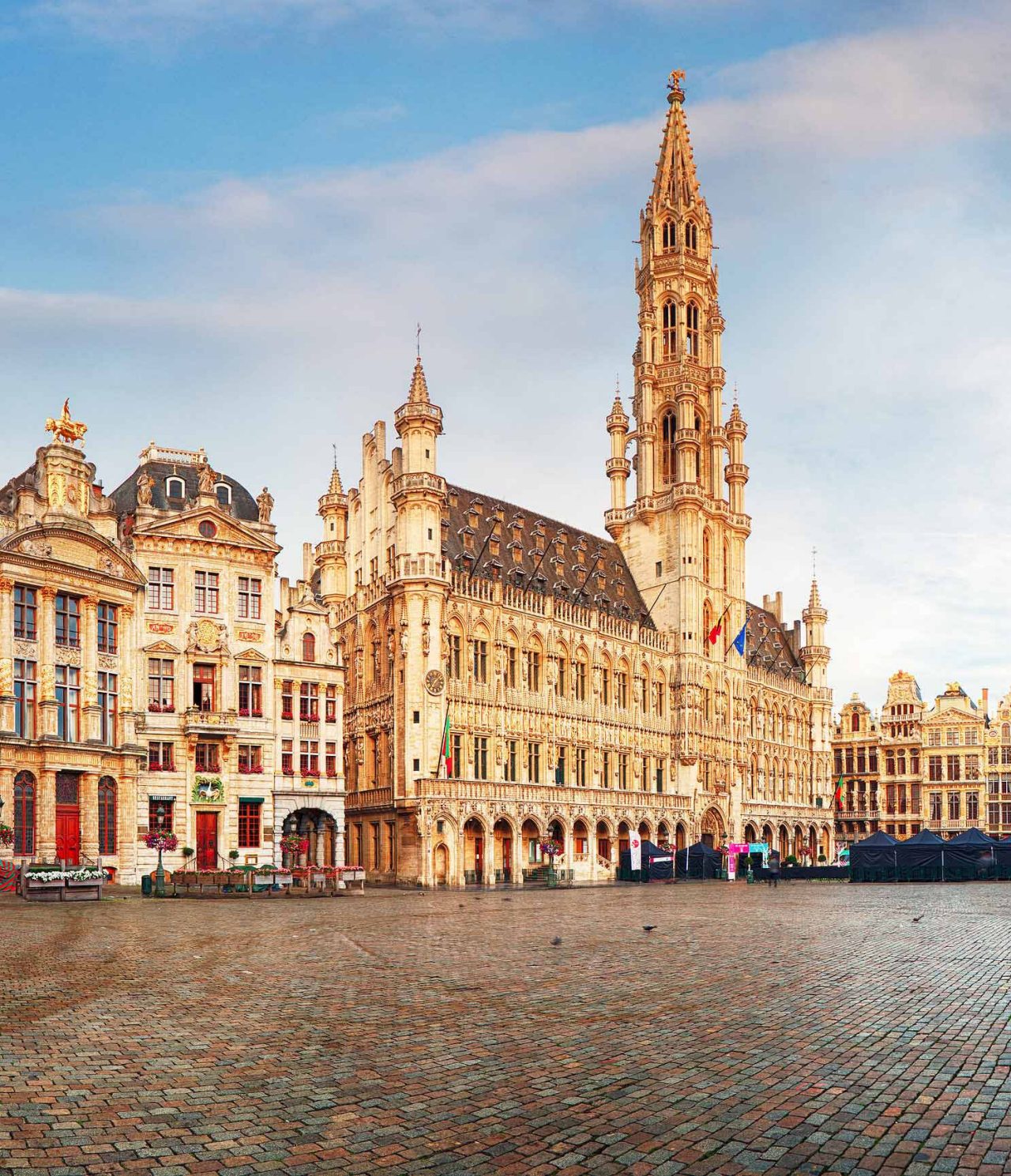 Übernachten Sie in einem Hotel in Brüssel, Belgien, nahe dem Stadtzentrum und besuchen Sie den zentralen Platz Grand-Place