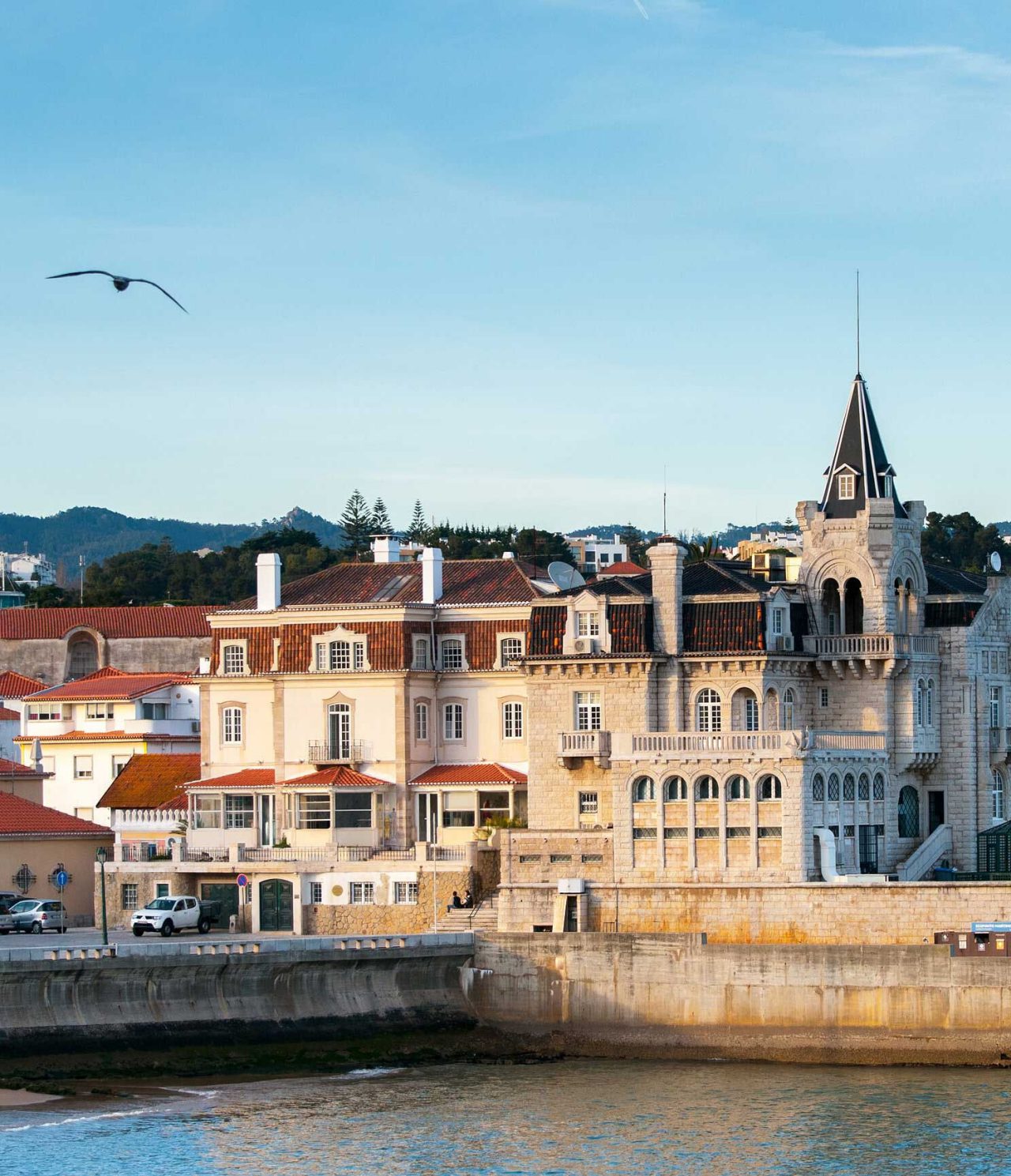 Übernachten Sie in Hotels in Cascais, in Strandnähe, und schlendern Sie durch die historischen Straßen am Meer