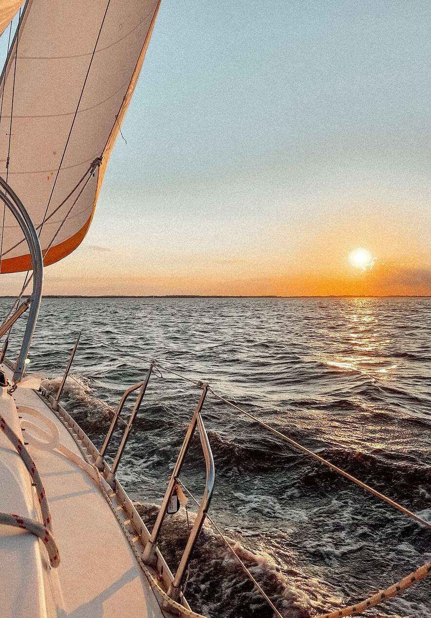 Machen Sie eine Segeltour im Atlantischen Ozean und entspannen Sie anschließend im Pestana Fisherman Village