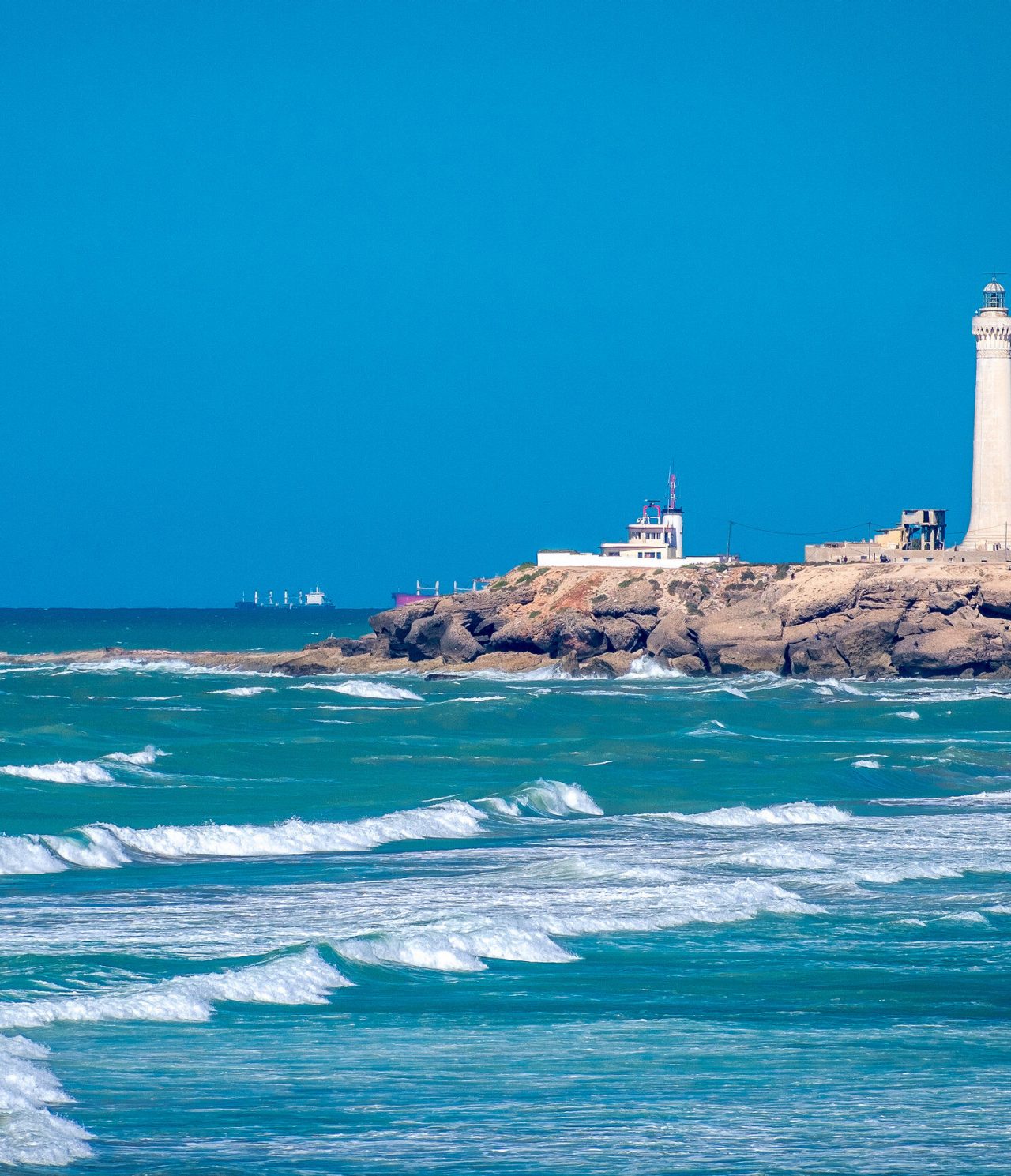 The sea, a prominent element in the city of Casablanca, allowing close proximity to the beach