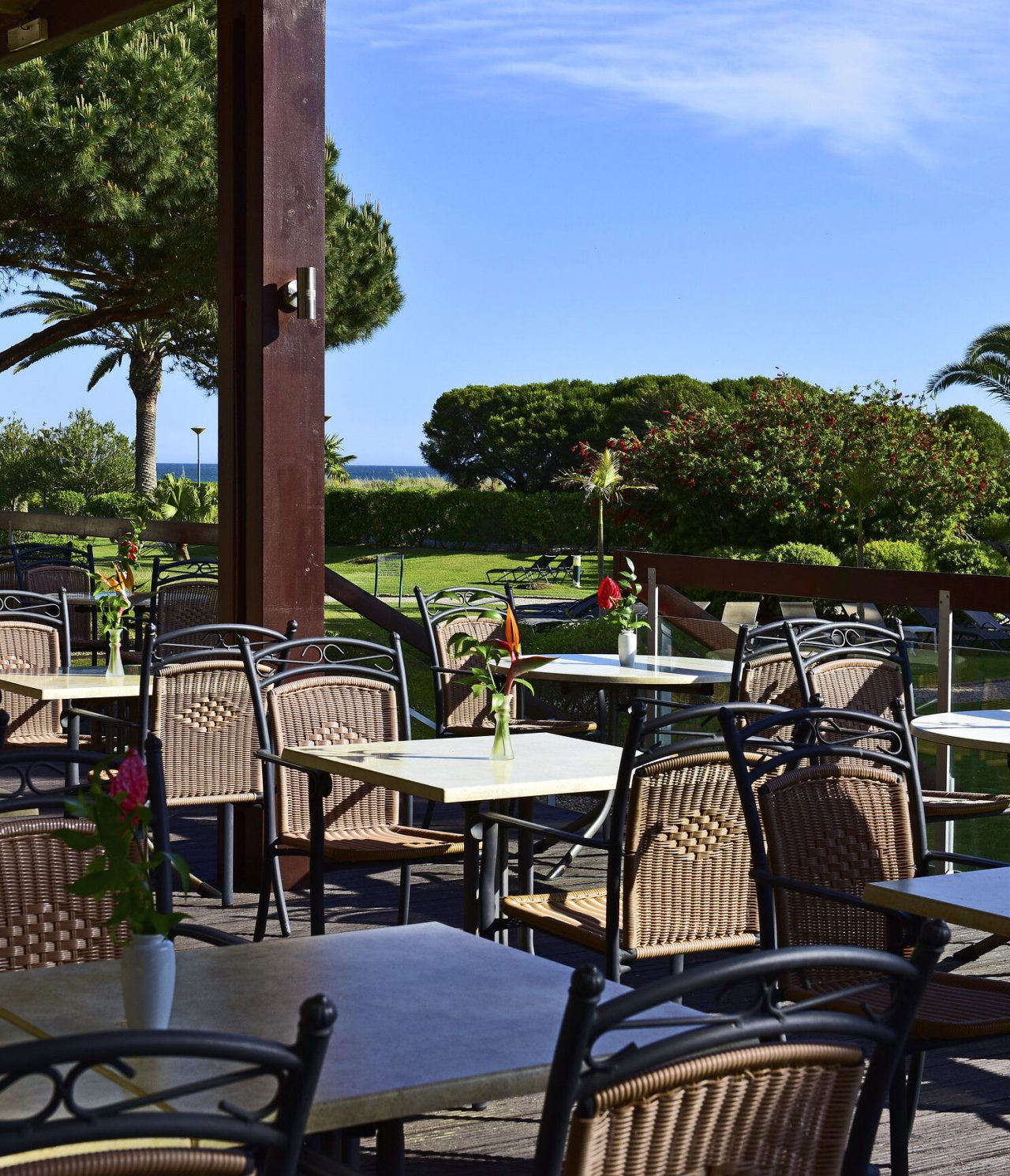 Pavilhão do Rei, 4-star Algarve hotel: terrace with garden views