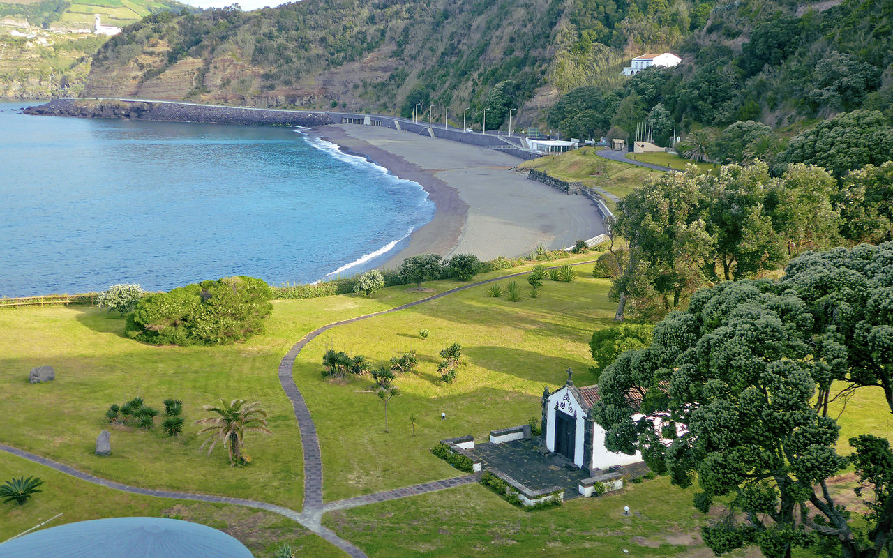 Discover our best tips for your next trip to Azores on Pestana Stories, featuring a quiet coastal bay