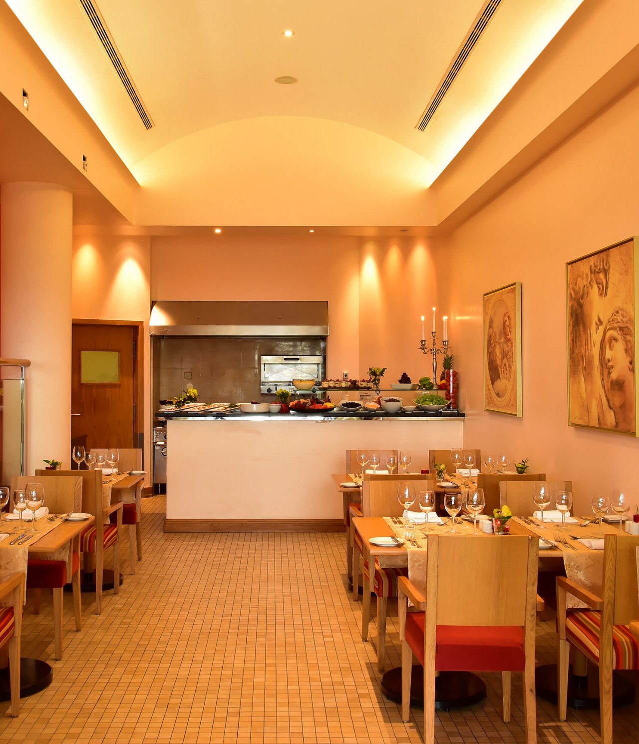 The Trattoria de La Fontana at a 5-star Funchal hotel has a dining room with a salad buffet