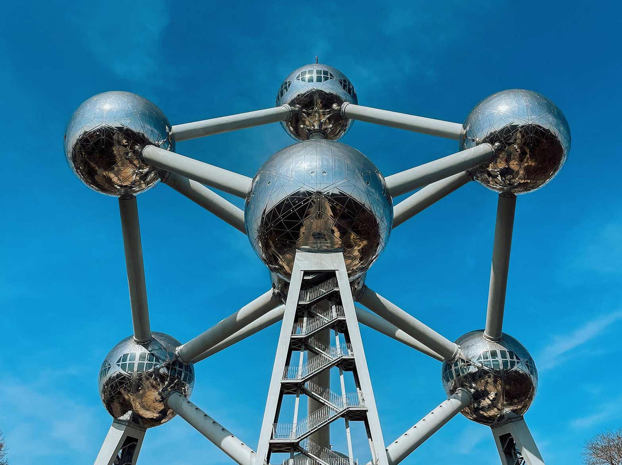 Séjournez dans un hôtel à Bruxelles, en Belgique, près du centre-ville et découvrez le célèbre bâtiment Atomium