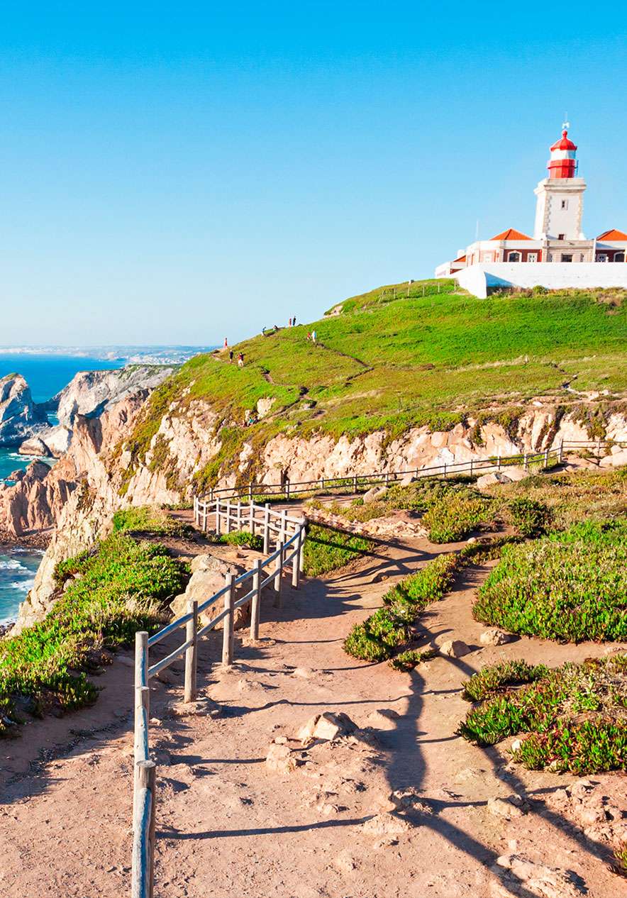 Au Cabo da Roca, dans le Parc National de Sintra-Cascais, vous pouvez emprunter des sentiers avec vue sur l'Atlantique