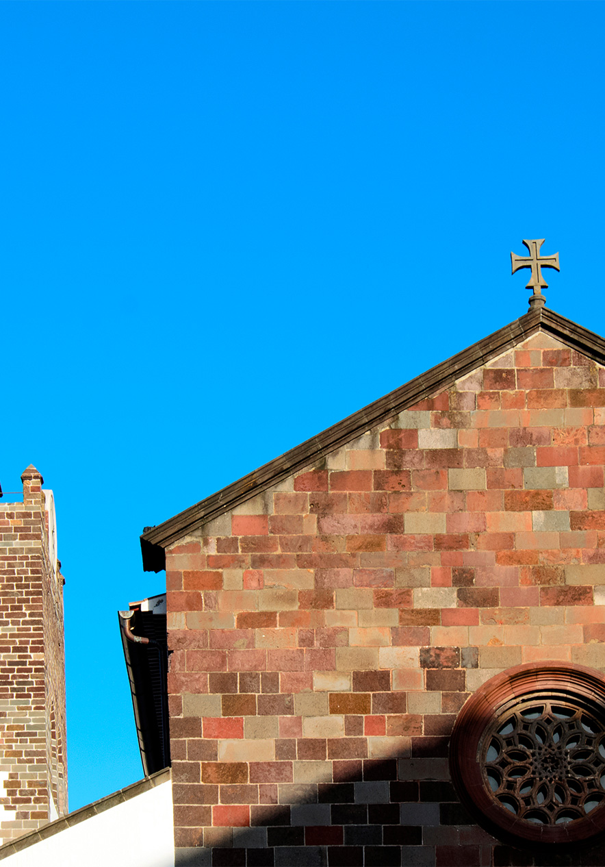 Séjournez au Pestana Carlton Madère et découvrez le bâtiment historique de la cathédrale de Funchal avec sa tour emblématique