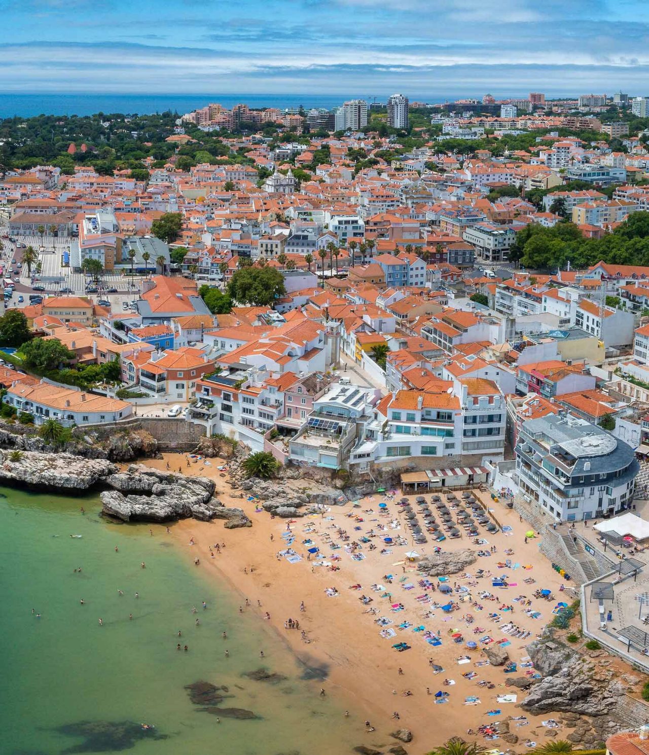 Verblijf in hotels in Cascais, dicht bij het strand, en geniet van de schoonheid en de levendige sfeer van de stad