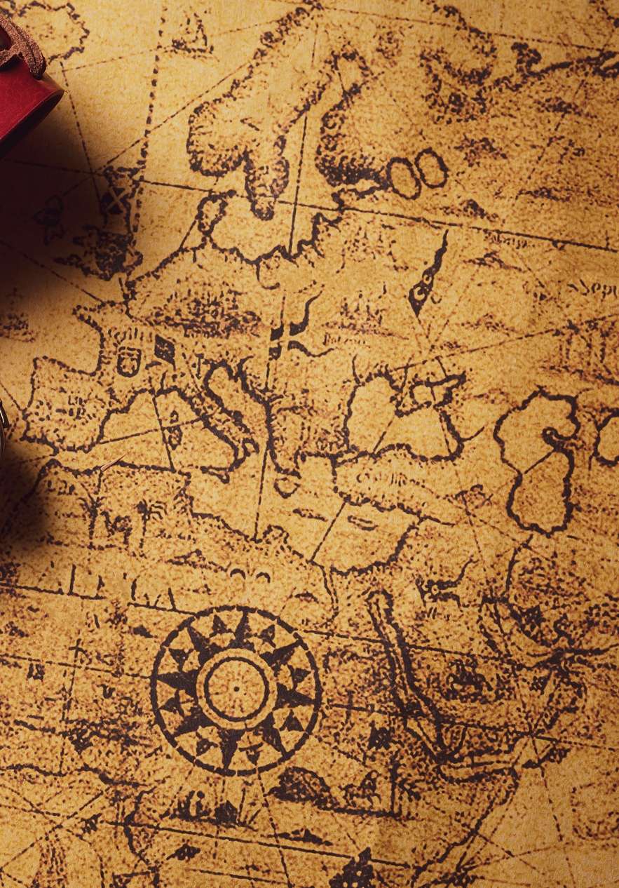 Mapa antigo com desenho detalhado da Europa e bússola decorativa no centro