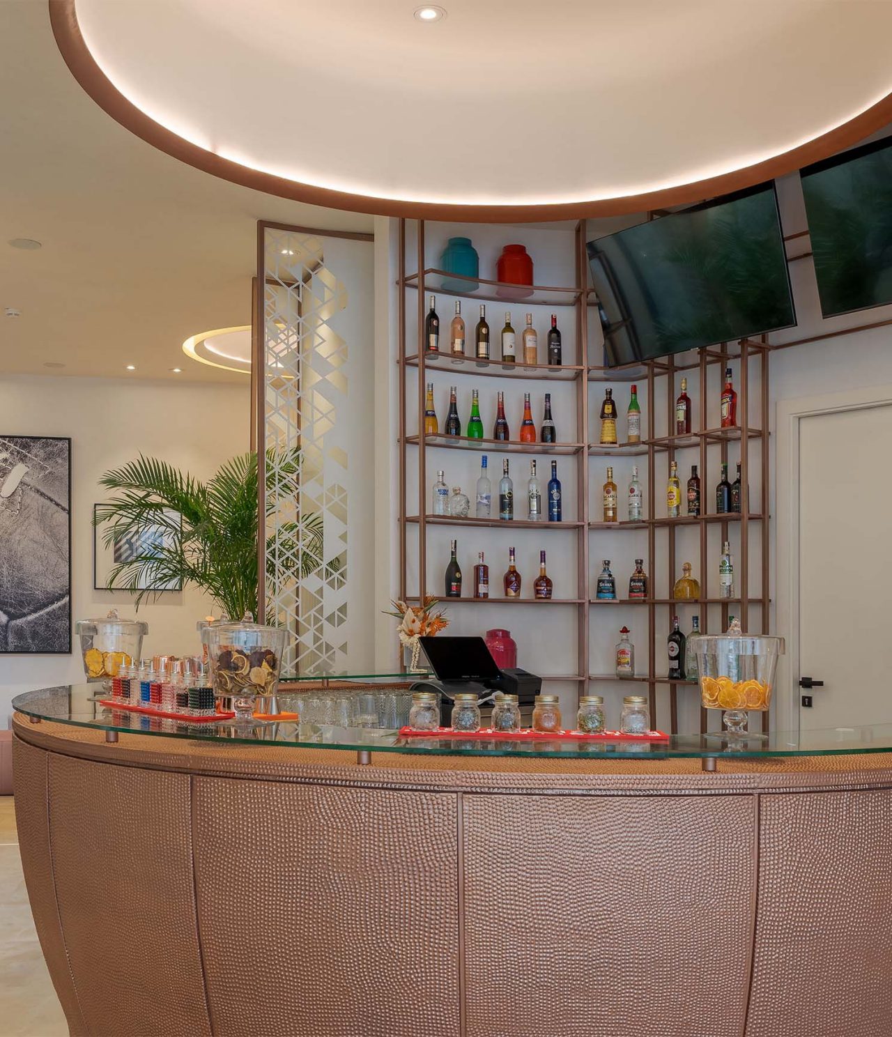 Sports Bar, Hotel in Marrakech, has a leather counter with drinks